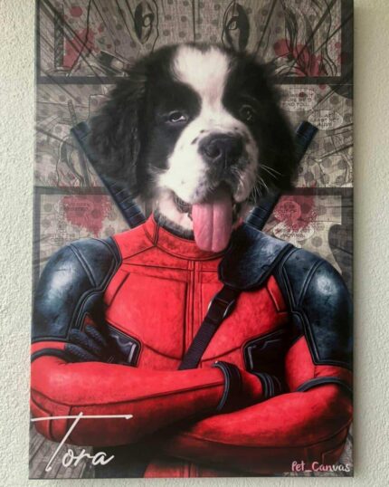 Özel Tasarım Tuval Tablo – Süper Kahraman #12 – Deadpool ile evcil hayvanınızın portresine süper kahraman havası katın. Kırmızı kostümlü bir köpek ve çizgi roman tarzı arka planın yer aldığı bu esprili tuval, Tora tarafından imzalanmıştır.