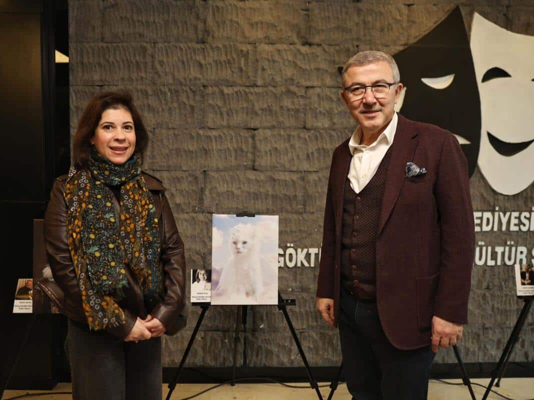 EVCIL HAYVAN TUVAL SANATI SERGISI 1