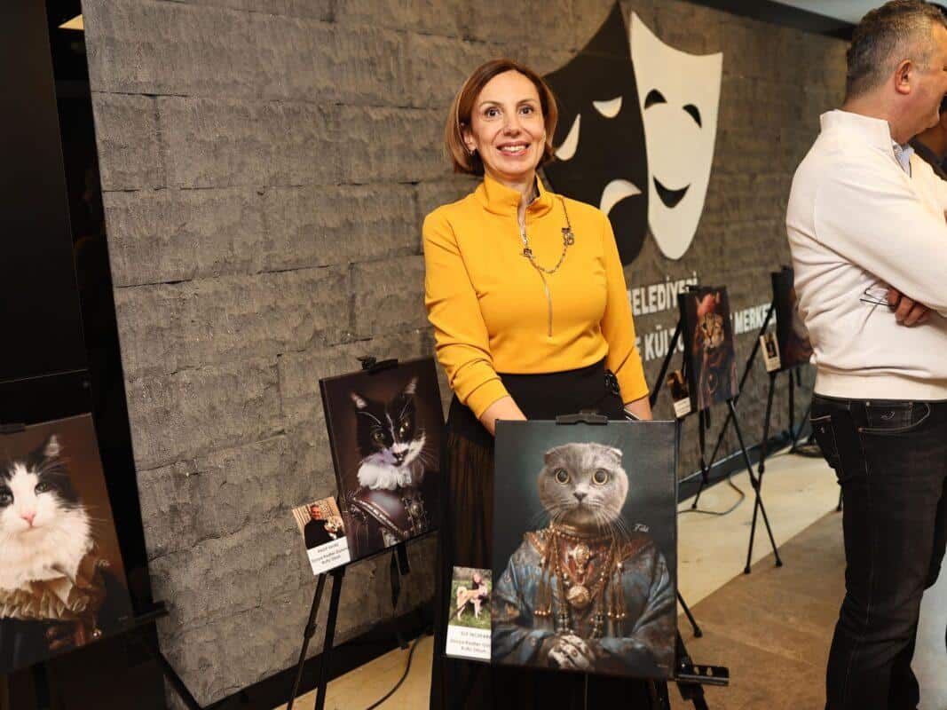 EVCIL HAYVAN TUVAL SANATI SERGISI 12