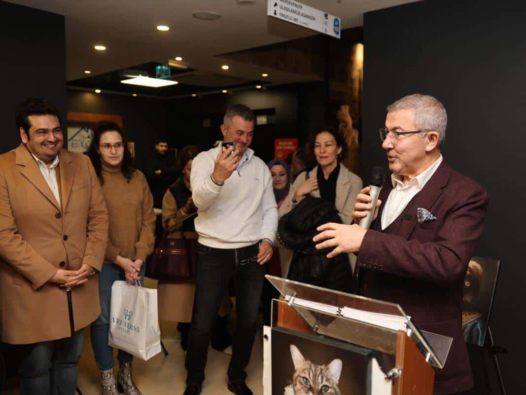 EVCIL HAYVAN TUVAL SANATI SERGISI 5